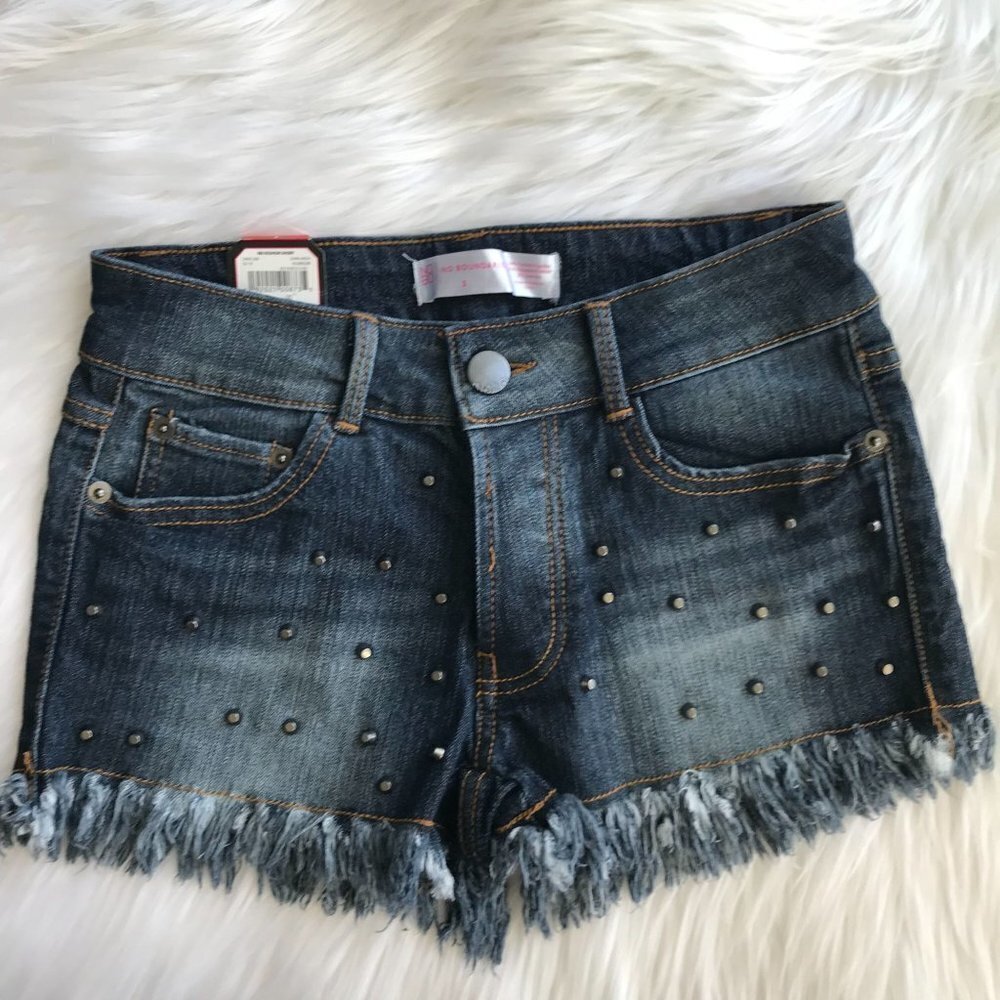 NWT Junior's Studded Cut Off Button Fly Jean Shorts -‎ Size 3